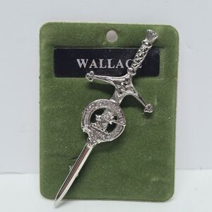 Scottish Clan Crest Badge Pin WALLACE Name Vintage 1981 Scotland NWT